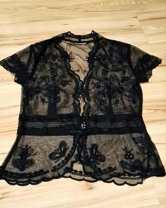 Czarna haftowana narzutka vintage