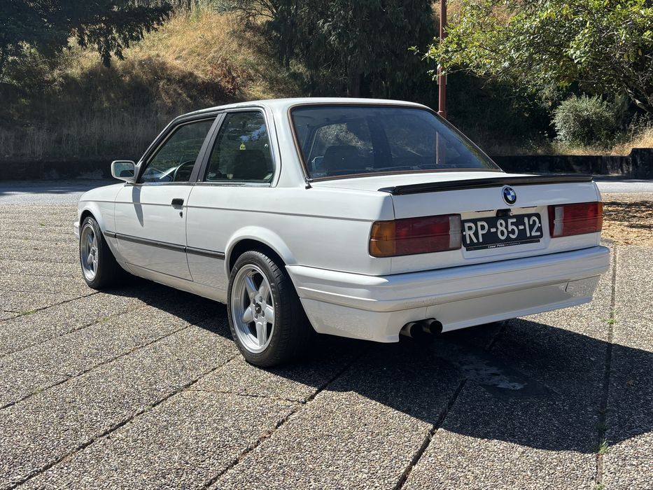 Bmw e30 coupe classico