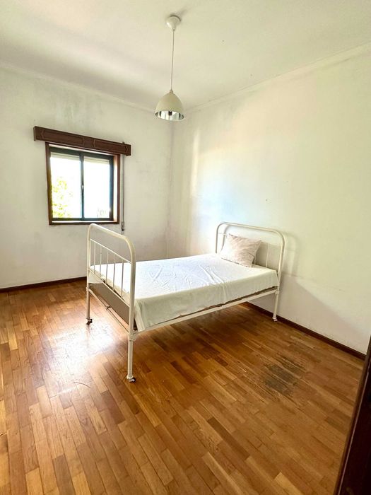 TROFA-Moradia T4 no centro - a 15 min do Porto