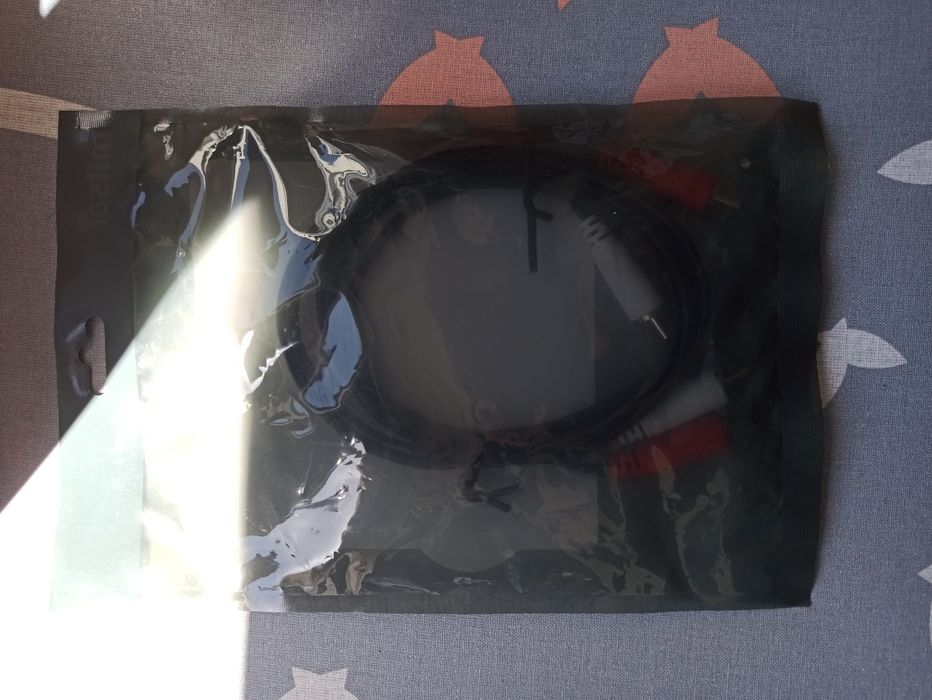 Cabos áudio embalados nunca usados.