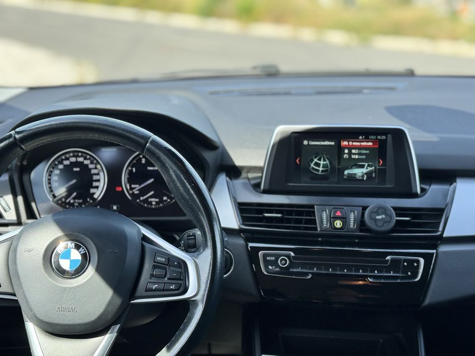 Bmw 216D Grand Tourer 7L