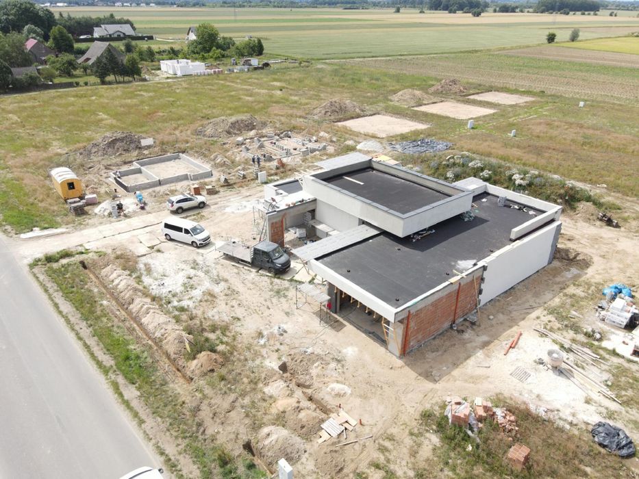 Dachy Plaskie EPDM PVC  - elewacje wentylowane Hpl spieki