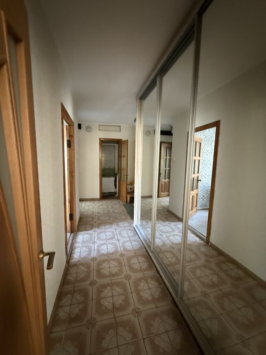 Продам 2-комн квартиру центр Ул/Пл