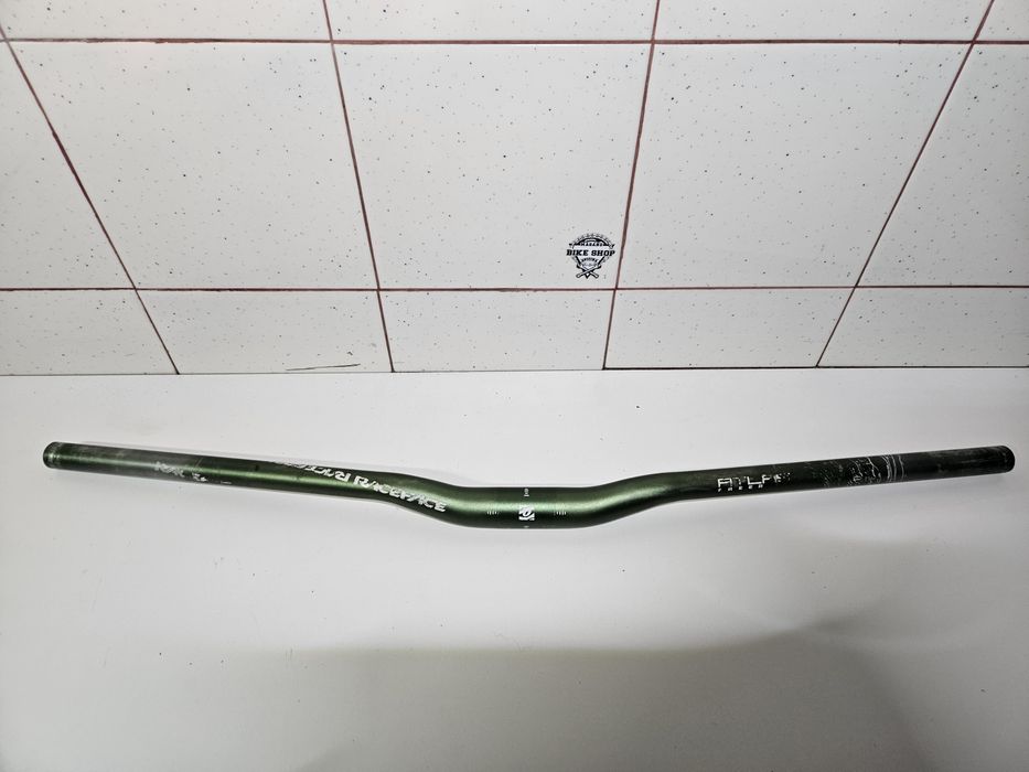 Guiador race face 780mm