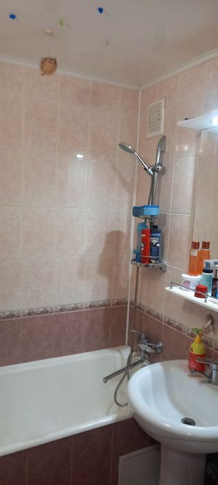 Продам 3к.кв.60м² 2/5 АО эл.мебель.2парковочных места.