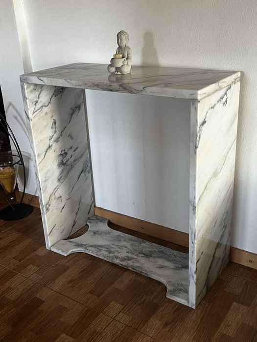 Mesa em pedra de mármore