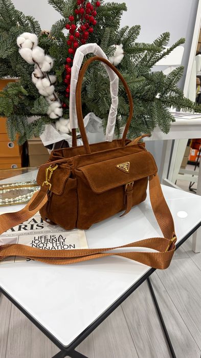 Сумка Prada замшева