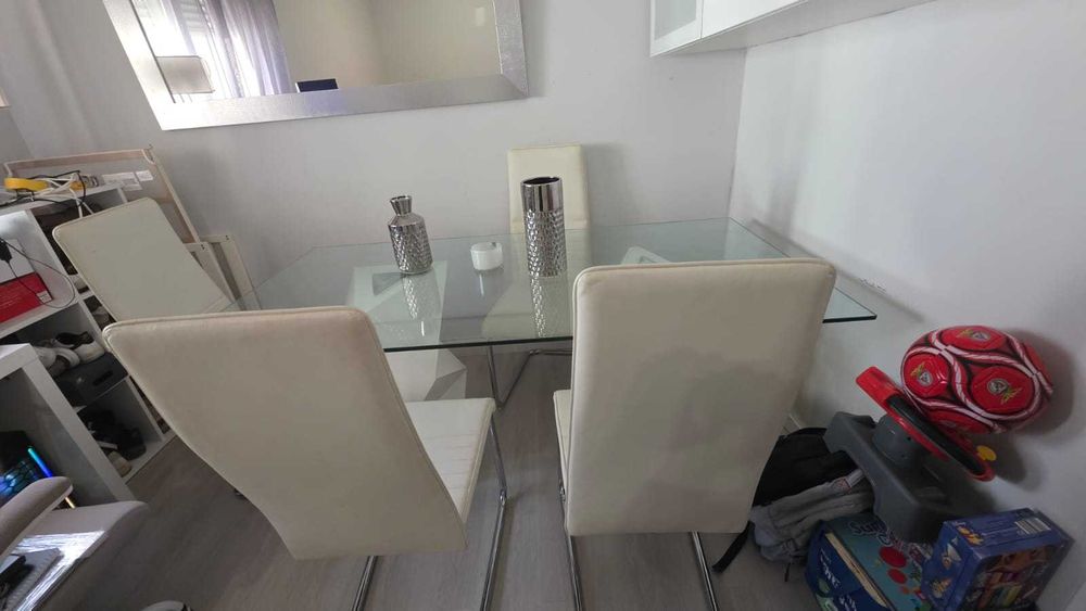 Mesa de Jantar em vidro