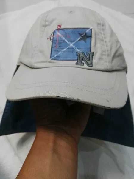 Czapka plażowa z dłuższym tyłem firmy NEXT rozmiar 98 2-4 lata