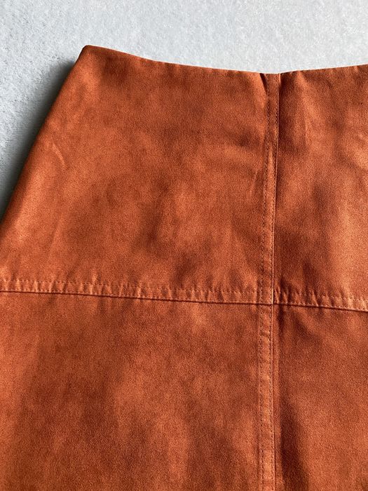 Замшева спідниця