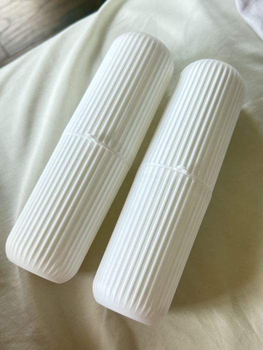 2 nowe etui na szczoteczkę biale brush white podróżne