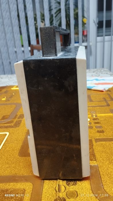 Радиоприемник VEF -- SPIDOLA 10 стан гарний