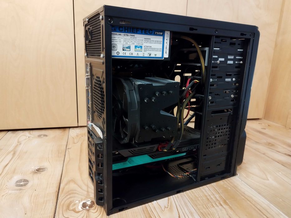 Komputer RTX 3070 Ti 8GB, i7 6700, 64 GB DDR4, 480GB SSD
