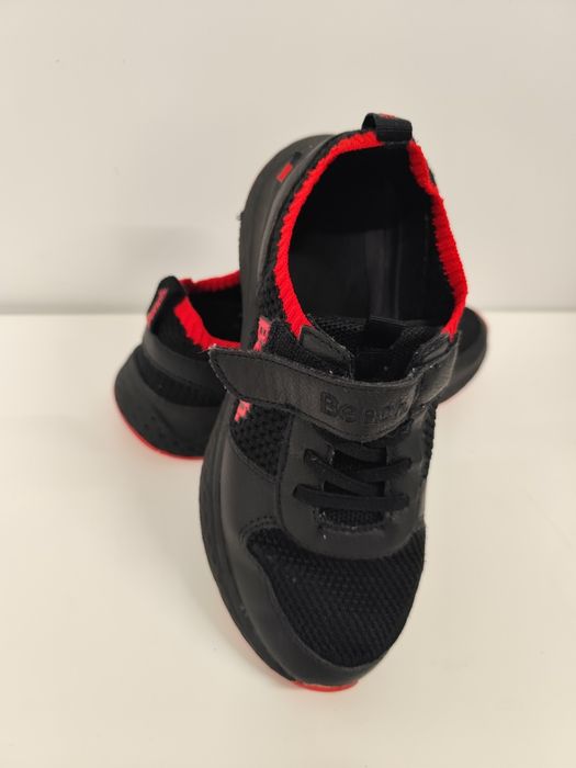 Кросівки підліткові дитячі чорні взуття з Європи