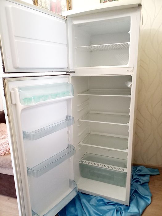 Холодильник Electrolux