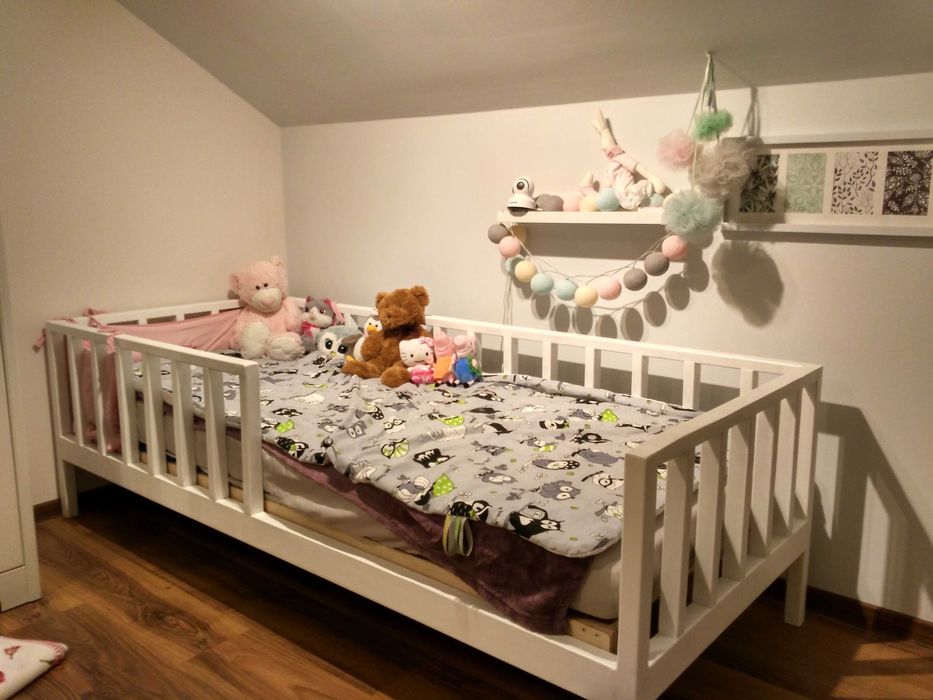 Łóżko 80x200 kompletne z materacem i stelażem