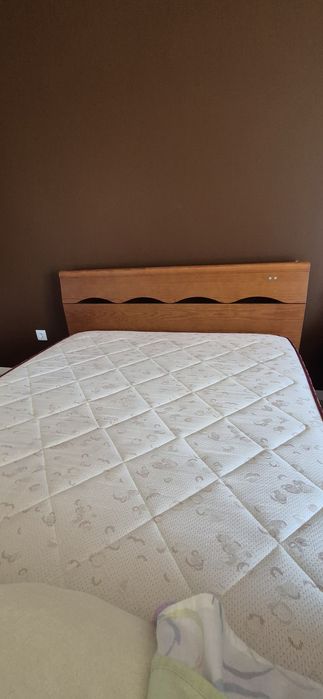 Cama de casal, cerejeira, 195×140