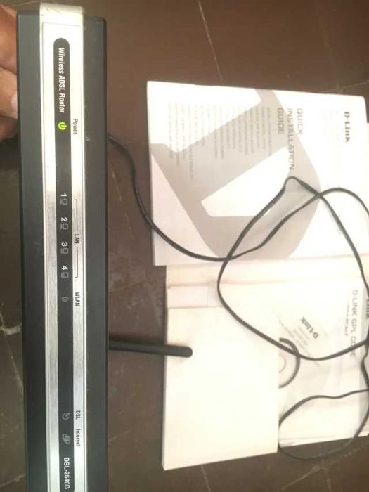 Modem Router Wireless ADSL2+ D-Link