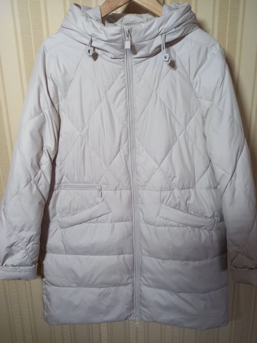 Куртка невагома 54 розмір весна , осінь