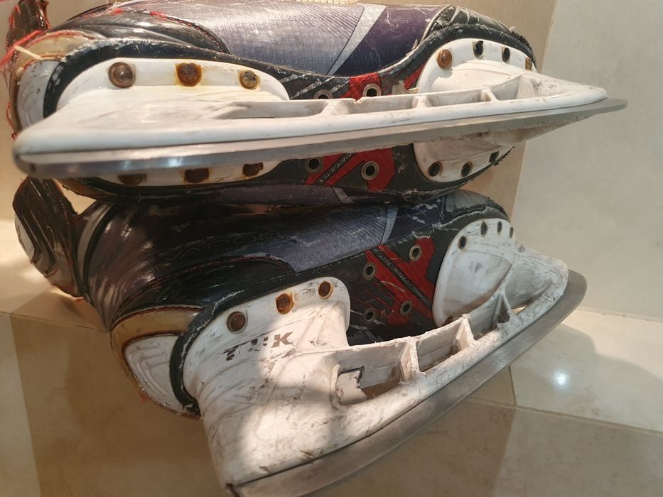 Bauer Vapor Apx2 7.5Ee 42.5 szerokie lyzwy hokejowe