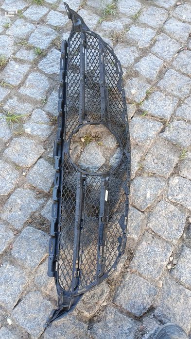 Grelha Mercedes w205 classe C 2016