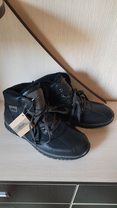 Чоловічі зимові 42,44р.р. та осінні 41р. ботинки