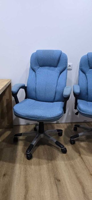 Duas Cadeiras de Escritório Executiva VINSETTO Azul