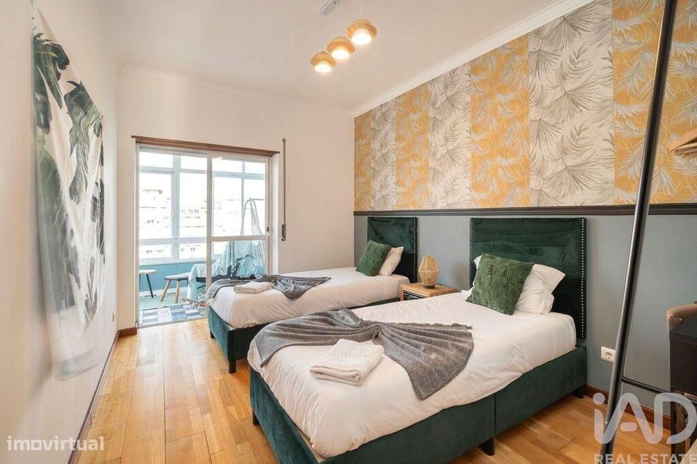 Apartamento T3 em Almada, Cova da Piedade, Pragal e Cacilhas de 118,00