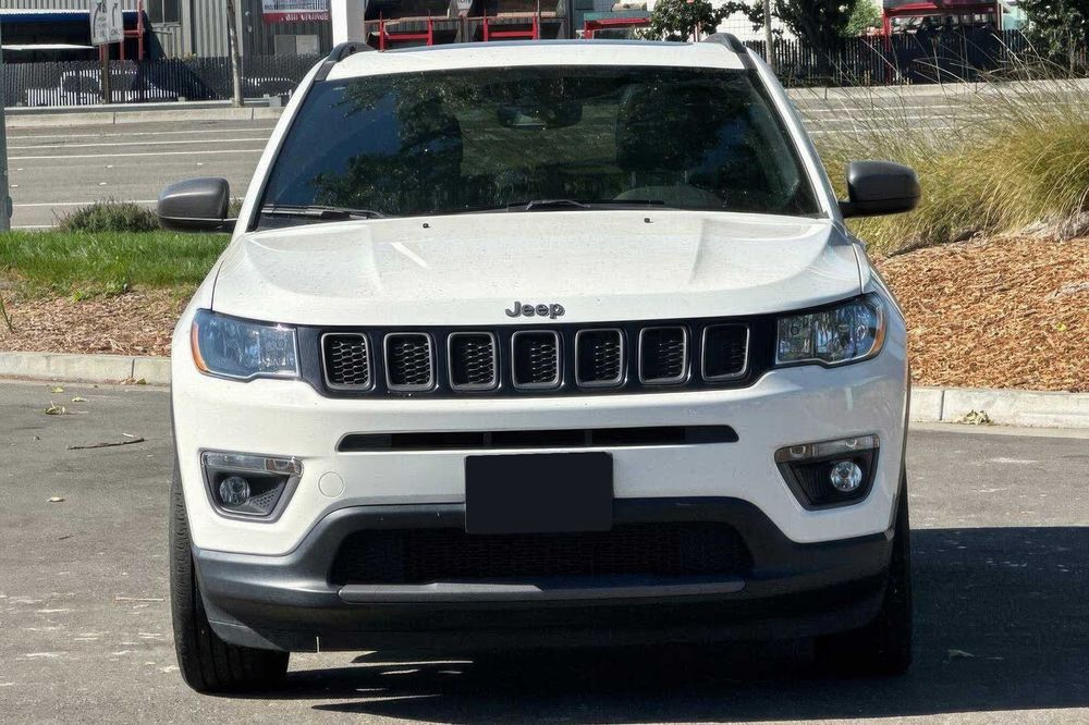 Jeep Compass 80th Anniversary Edition      2021
