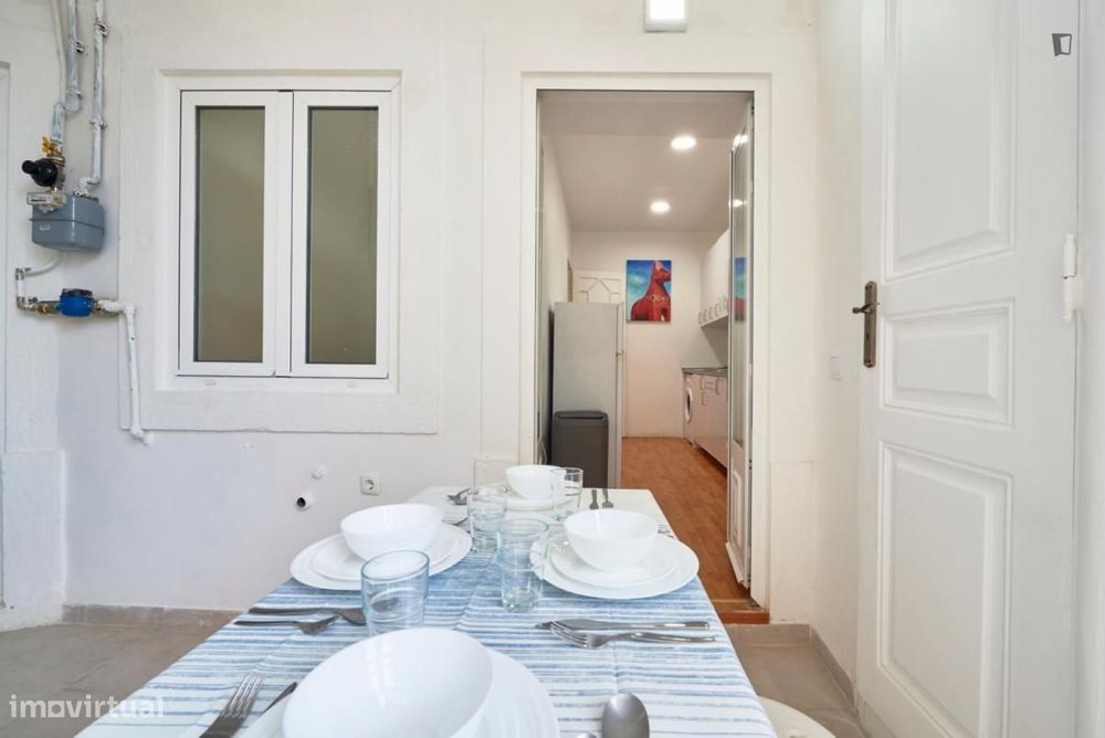 Quarto - localizado em Entrecampos Lisbon