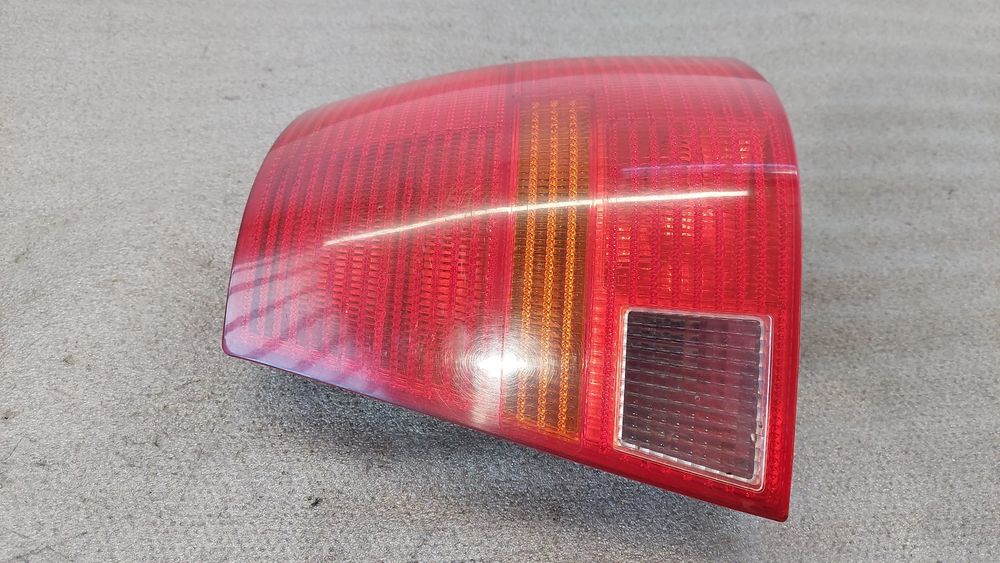 Farolim direito VOLKSWAGEN Golf IV Variant (1J5)
