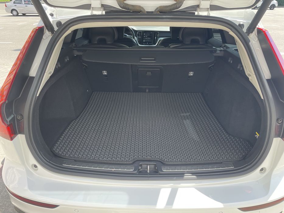 Volvo V60 2018 VIN YV1ZWA8UDK1015253 фото оголошення 8 з 24