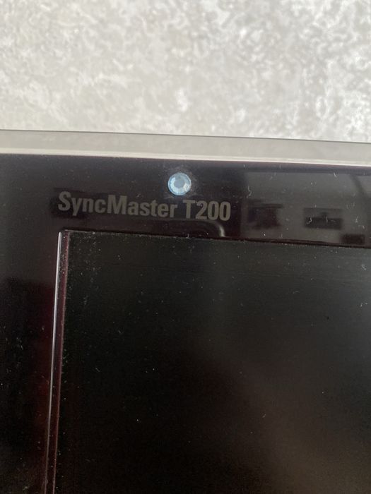 Монітор Samsung 2008