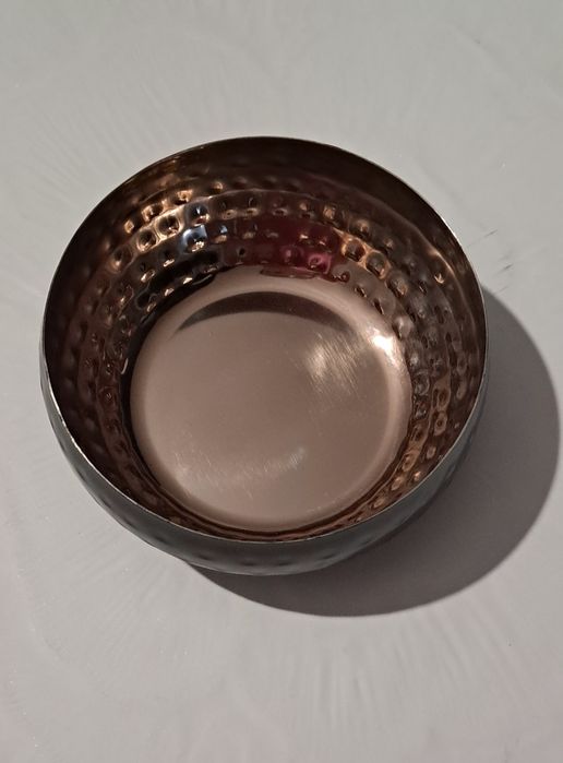 Młotkowana miseczka kuchenna