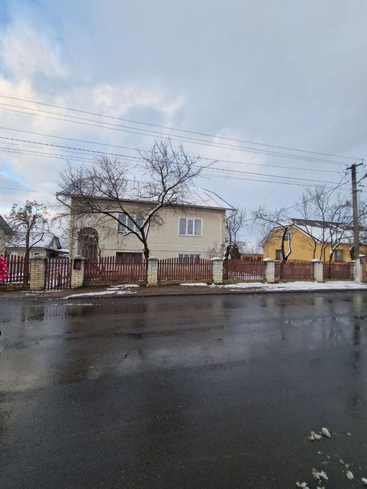 Продаж будинку у Підгір'ї