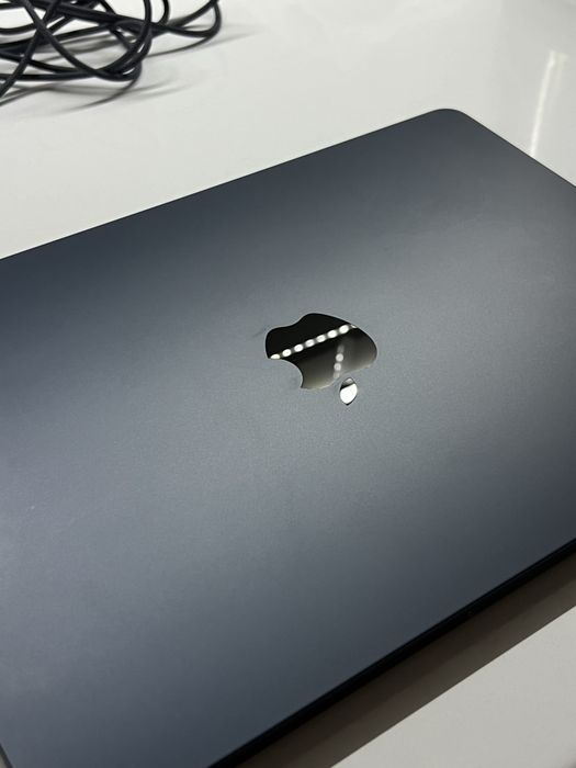 MacBook Air M2 (2022) | 8 GB RAM | Stan idealny | 2900 zł