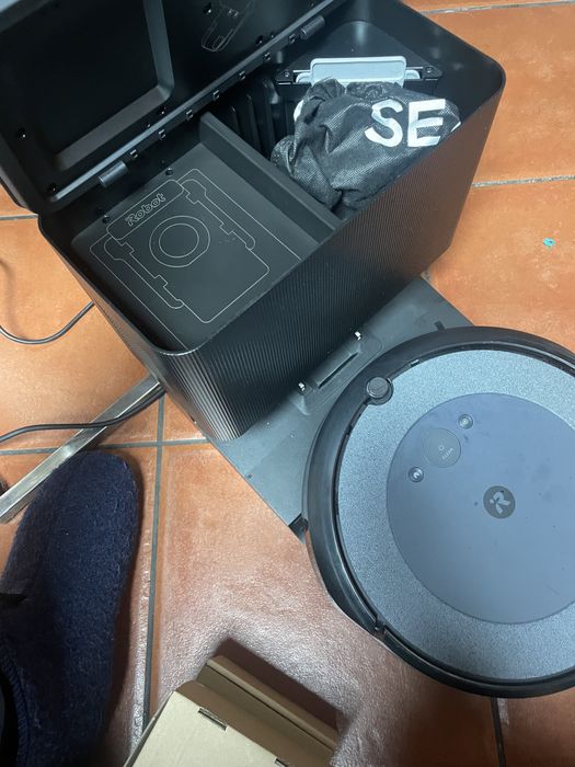 Irobot roomba  i5 placa mae danificada