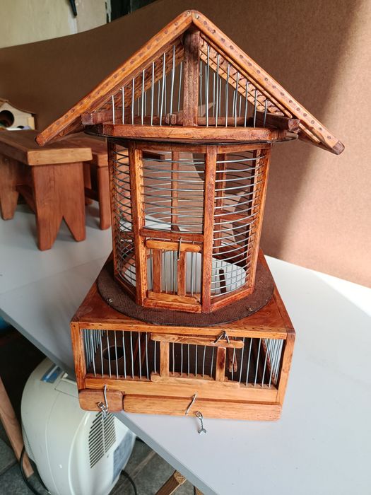 Gaiola para pássaros de porte pequeno