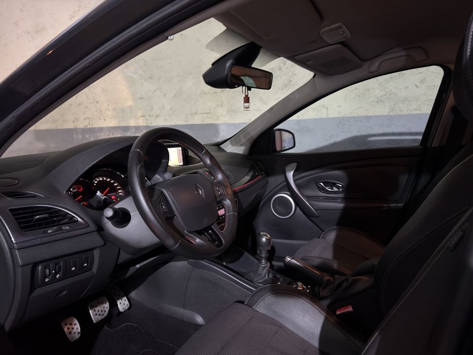 Renault Megane Break GT Line 1.5 DCI 110cv - Desde 120€ Mês