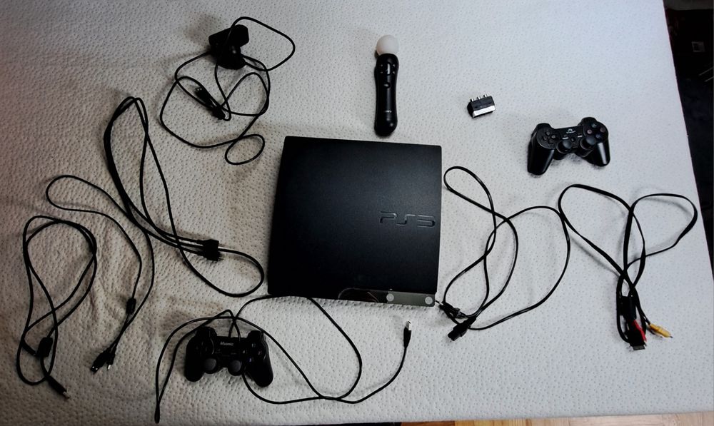 PlayStation 3 z akcesoriami – idealny zestaw do grania!