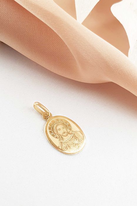 Złota zawieszka do łańcuszka medalik z Jezusem Chrystusem pr.585