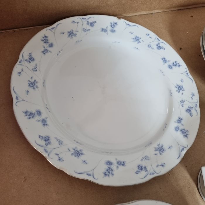 Conjunto 18 peças de loiça de porcelana