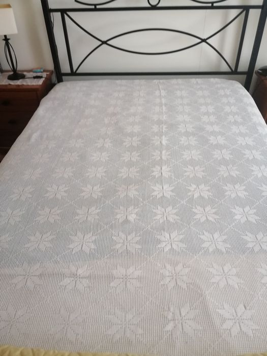 Colcha de renda, branca