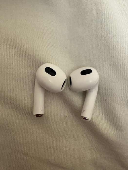 AirPods 3 generation