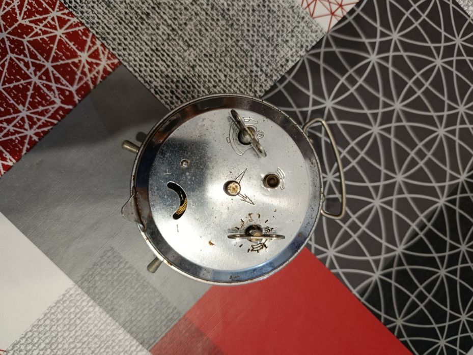 Relógio antigo para restaurar