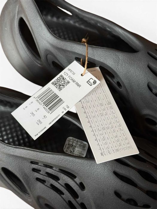 Adidas YZY YEEZY Foam RNR Runner ONYX rozm. 42 Nowe