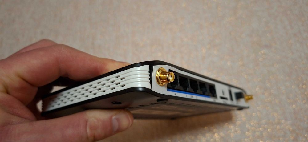 Router Wi‑Fi D-Link DWR‑921 z modemem 3G/4G LTE