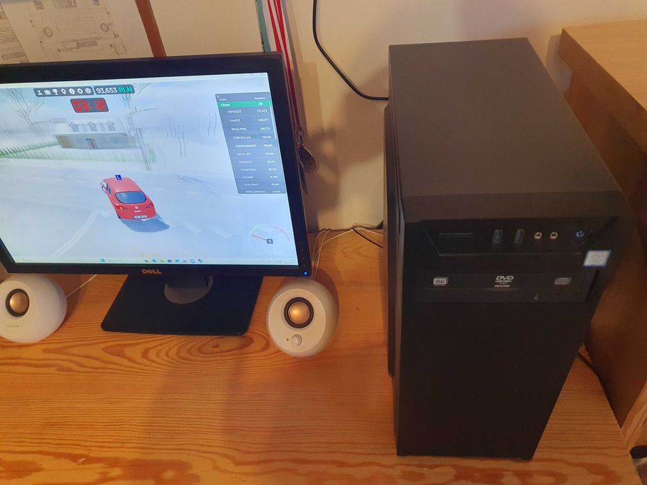 Komputer 
Intel Core i3-9100F