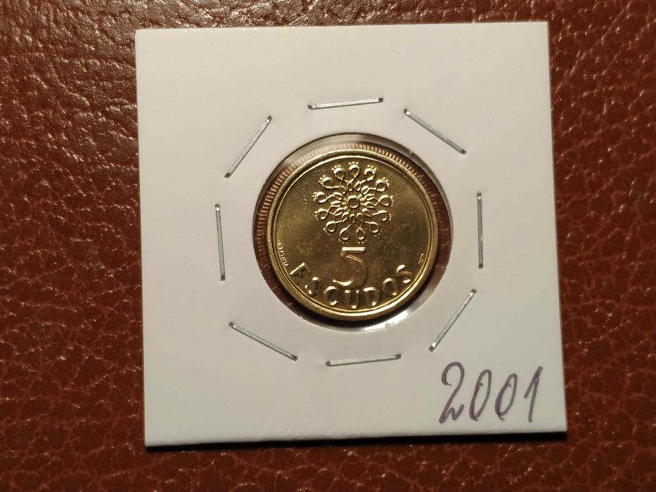 A398 moeda de 5 escudos de 2001 - Portugal