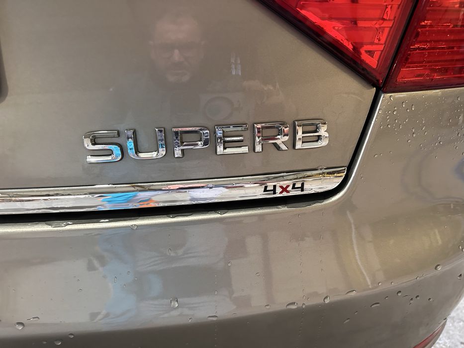 Skoda Superb 2.0 TDI 170cv 4x4 DSG – 2015